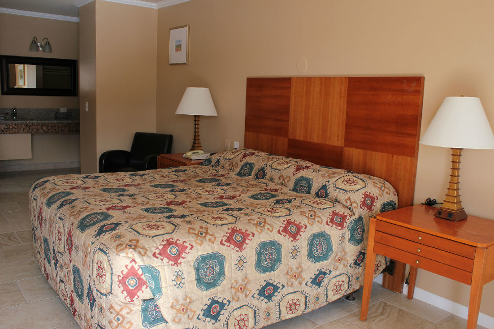 Rodeway Inn 土桑 外观 照片
