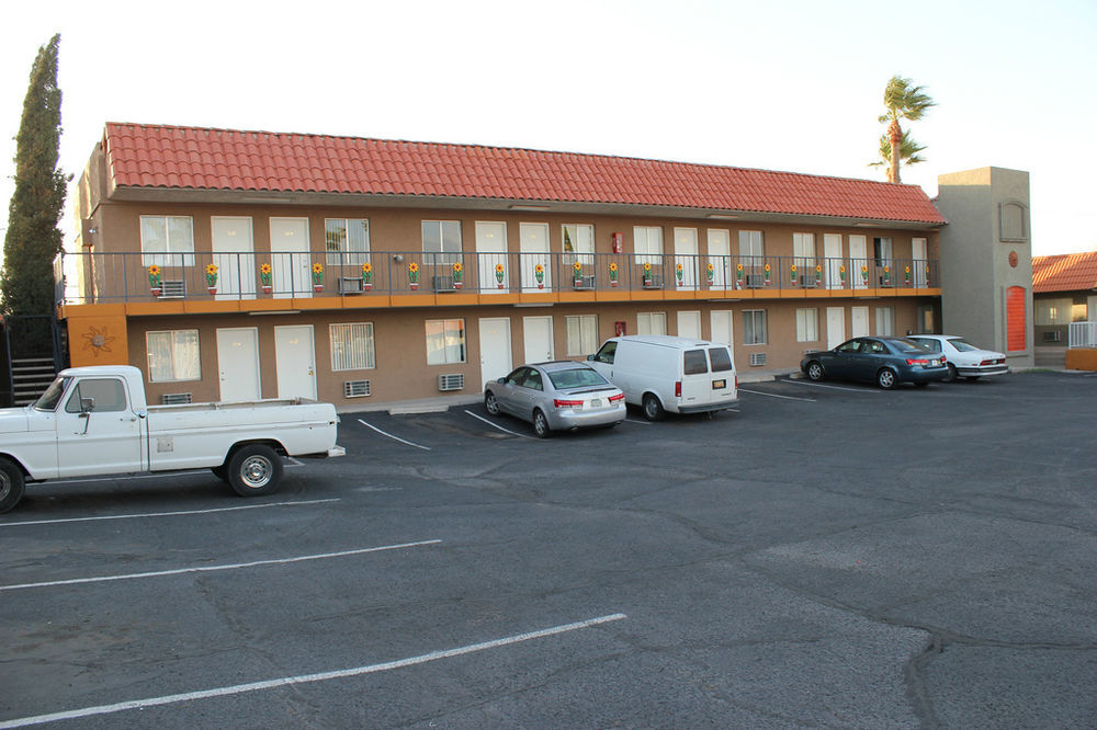 Rodeway Inn 土桑 外观 照片